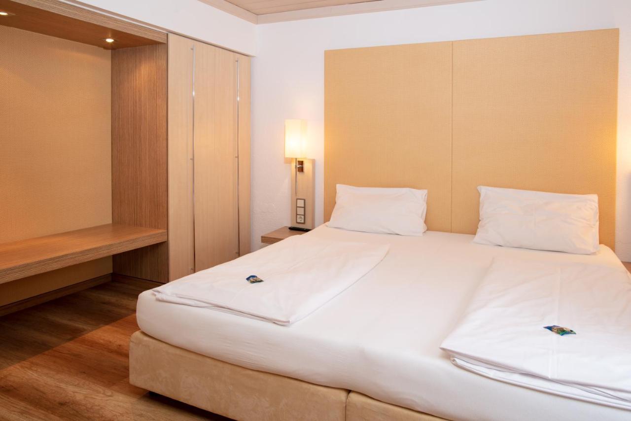 Landhotel Groenenbach Bad Groenenbach Bagian luar foto