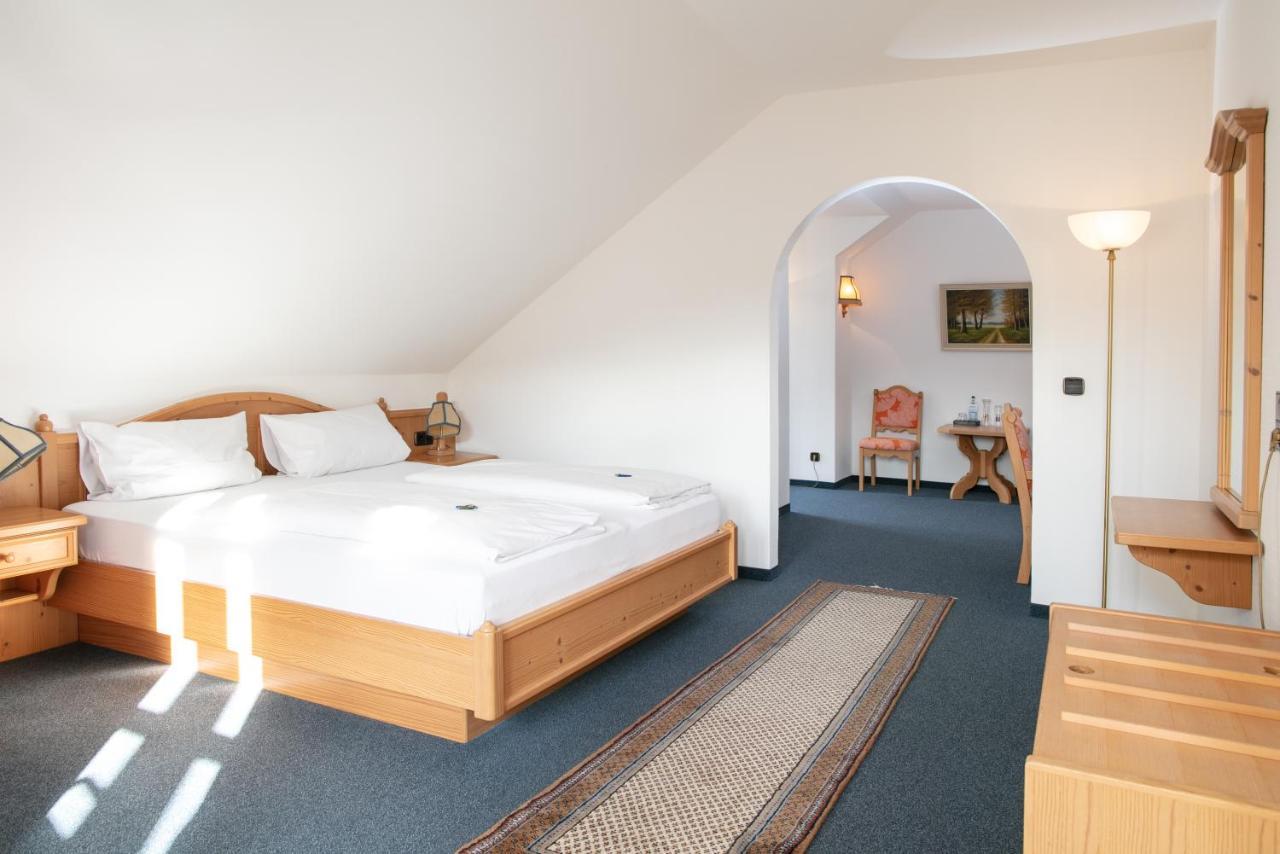 Landhotel Groenenbach Bad Groenenbach Bagian luar foto