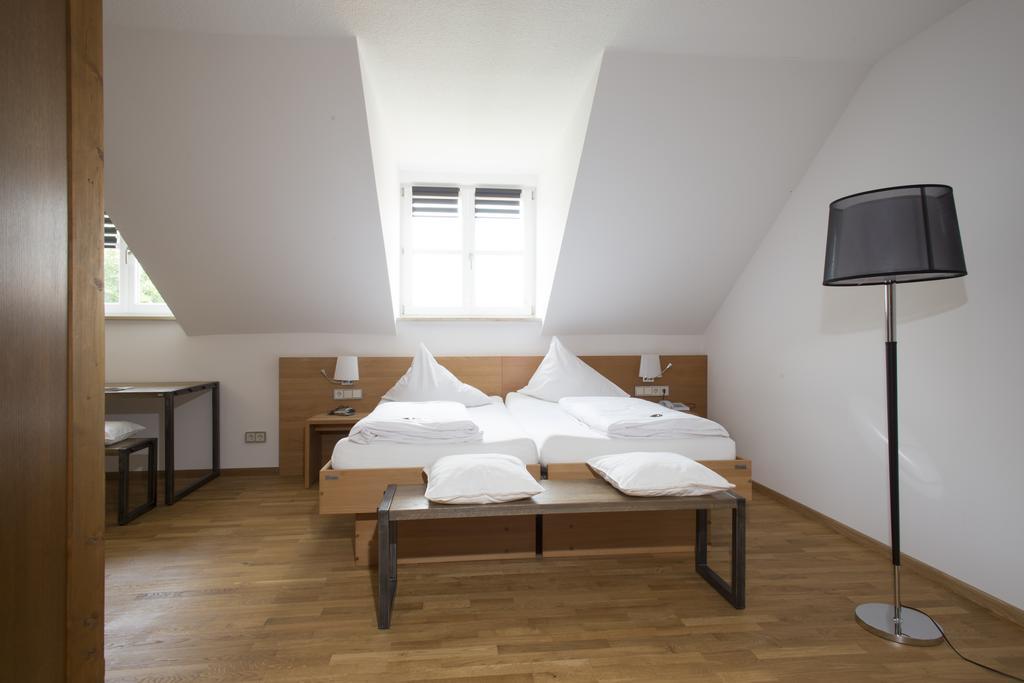 Landhotel Groenenbach Bad Groenenbach Bagian luar foto