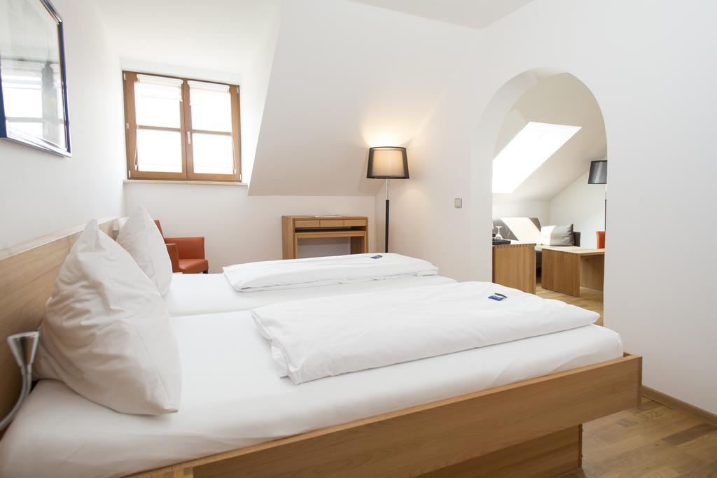 Landhotel Groenenbach Bad Groenenbach Bagian luar foto