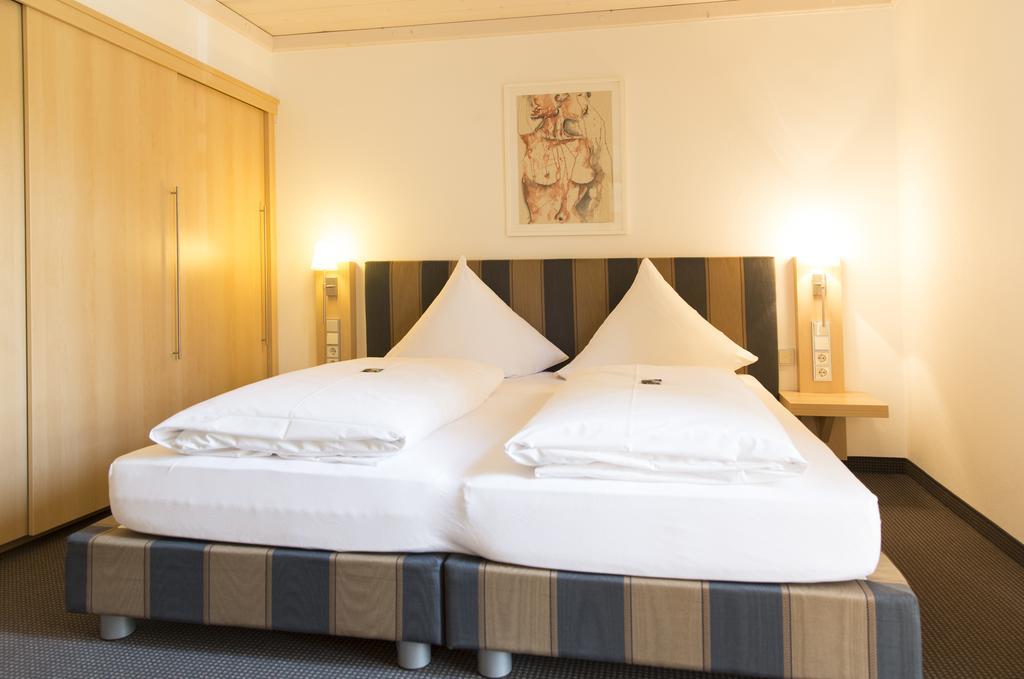 Landhotel Groenenbach Bad Groenenbach Bagian luar foto